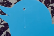 「誰かが #RIPTwitter とつぶやくたびに一粒の涙が出る鳥を作りました(´；ω；｀)」 衝撃のラストに全人類が泣いた・・・