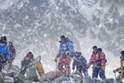 【閲覧注意】登山家さん仲間が死んだ時谷底に突き落とす