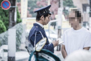 【これは酷い】日本の警察さん、不良少年に脅され銃を奪われてしまう