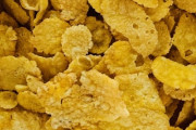 コーンフレーク「栄養ない、腹にたまらない、大して美味くない」←こいつが生き残ってる理由