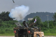 韓国陸軍首都機械化歩兵師団が配備された新型120mm自走迫撃砲で訓練を実施！