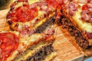 【メガトン級】アメリカ人「ピザも食いたいけどハンバーガーも食いたいなぁ…せや！」（画像あり）