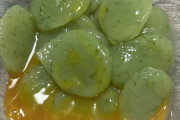 【悲報】ワイの夜飯、コンニャクの刺身www