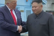 【悲報】トランプ、SEALsに北朝鮮潜入命令　→漁師に見つかって撤退していた
