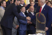 【MLB】トランプ大統領と大谷翔平がガッチリ握手！ 「ムービースターみたいだ」　深夜の日本列島興奮「凄すぎる」　ホワイトハウス訪問