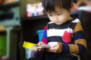 スマホ依存で1日2時間の勉強がムダに！ゲームが子どもの脳に及ぼす影響
