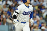 大谷翔平、片手で先頭打者ホームランｗｗｗｗｗｗ
