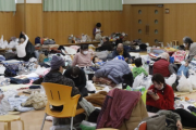 【毎日新聞】「難民キャンプより劣悪」日本の避難所環境、抜本的な改善へ方針決まる