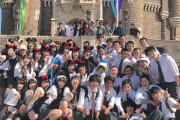 【JK】修学旅行の集合写真にオラオラ系の輩たちが映り込む事案発生