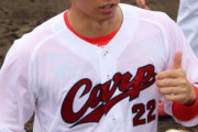 広島・中村奨成、外野コンバートｗｗｗｗｗｗｗｗｗ