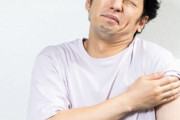 男さん「腰痛いなあ...せや！精液注射して自己治療や！」