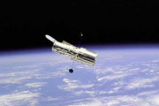 宇宙って膨張し続けてるとか言うけど宇宙の外側ってなんなの？
