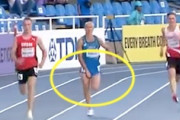 【動画】イタリアの陸上選手、レース中にポロリして失速してしまうｗｗｗｗｗ