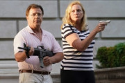 【動画】自宅前を通ったデモ隊に銃を向けたセレブ夫婦、映画のワンシーンみたいだと話題にｗｗｗ