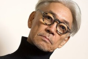 坂本龍一「ダウンタウンのお笑いって『どんくさい奴をイジメて何が悪い』ってことでしょ」