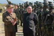 韓国人「北朝鮮の女性軍人の美貌」