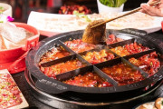 【悲報】中国のレストラン「やみつきになるような火鍋を作りたいなぁ…せや！」