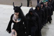【USA】悪魔崇拝者が米議事堂に集まりサタンに祈りｗｗｗｗｗｗｗｗｗｗ