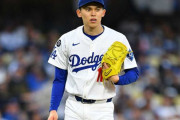 【朗報】ドジャースさん、令和の怪物Tシャツを売り出してしまう