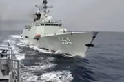 中国海軍艦2隻がフィリピン軍艦の進行を妨害…排他的経済水域で中比「衝突リスク」！