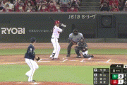 【広島対ヤクルト16回戦】ヤクルト・サンタナの守備…