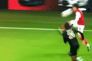 ◆Gif小ネタ◆PSG戦早回しのようなキープからアクロバティック股抜きをカマス伊東純也