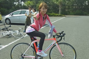 こういう自転車乗ってる女の子にぐう興奮するんだがｗwｗwｗwｗw