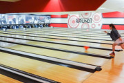 閉店相次ぐボウリング場、なぜ衰退したのか