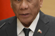ドゥテルテ大統領、「即位礼正殿の儀」に参列するため大ケガを押して来日するもケガが悪化し急遽帰国