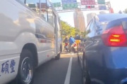 【動画】この事故はさすがに焦る。バイク乗りが記録した台北でのビックリ車載。
