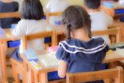 【悲報】小学校の道徳の教科書を昔と比較した結果wwwww