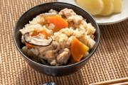 炊き込みご飯は炭水化物、タンパク質、脂質を摂取出来る完全栄養食なんだぜ