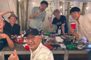 つるの剛士、コロナ禍真っ只中にノーマスクでBBQを開催　無事感染する