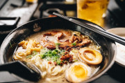 バカ「ラーメンは中国人の飯だから汚く食ってもいいよねw」ｽﾞﾙｽﾞﾙｸﾁｬｸﾁｬ←これさぁ・・・・・・