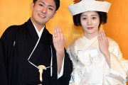 ＜元乃木坂46能條愛未＞オフショルダードレスで中村橋之助と見つめ合う　前撮り写真を公開