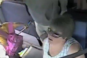 【動画】女さんが小学生の送迎バスの運転手をやった結果ｗｗｗｗｗｗｗｗｗｗｗ
