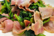 【栄養士が解説】ホウレン草をベーコンと炒めると「もったいない」といわれる驚きの理由