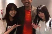 日本人女子「モーガン・フリーマンと一緒に写真撮ってみたﾊﾟｼｬ」