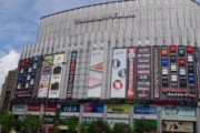 東京「家電量販店のでかいビルがたくさんあります」←これ