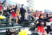 甲子園チアに「どすこいダンス」…鳥取城北の女子相撲部など笑顔で披露