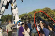 【悲報】中国人さん、折角作ってもらったガンダムを破壊してしまう… （※画像あり）