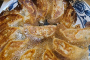 ワイデブ、こんな時間に餃子を焼き始めてしまう?