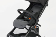 カーボンフレームを使用したライトウェイト「ベビーカー」がトムスから発売！