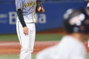 “コロナ集団感染”で10人抹消の阪神はヤクルトに惜敗…悔やまれる6回のスクイズ失敗、西勇輝の連勝も『5』でストップ