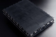 次世代蓄電池「全樹脂電池」の生産工場が完成、樹脂に置き換えでより軽く…海底ケールブル検査の潜水艇に採用検討！