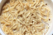 【悲報】「ブタメン」とかいう駄菓子カップラーメンｗｗｗｗｗｗｗｗｗｗ
