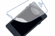 スマホに保護フィルム貼らないマン居る？