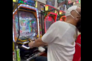 パチンコを楽しむキッズのTikTok動画が話題に　寿司屋とかラーメン屋に迷惑掛けたりするクソガキに比べると可愛いもんだよな