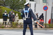 【動画】警察官、命懸けで交通整理するｗｗｗｗｗｗｗ
