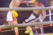 【動画】 中国のボクシング選手、日本人選手にとんでもない反則技であわや死亡事故
